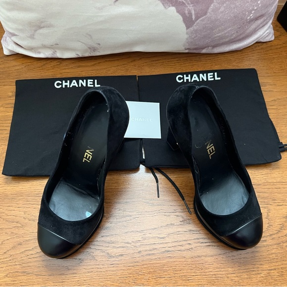Chanel Shoes Size 35 1/2 - Picture 7 of 9
